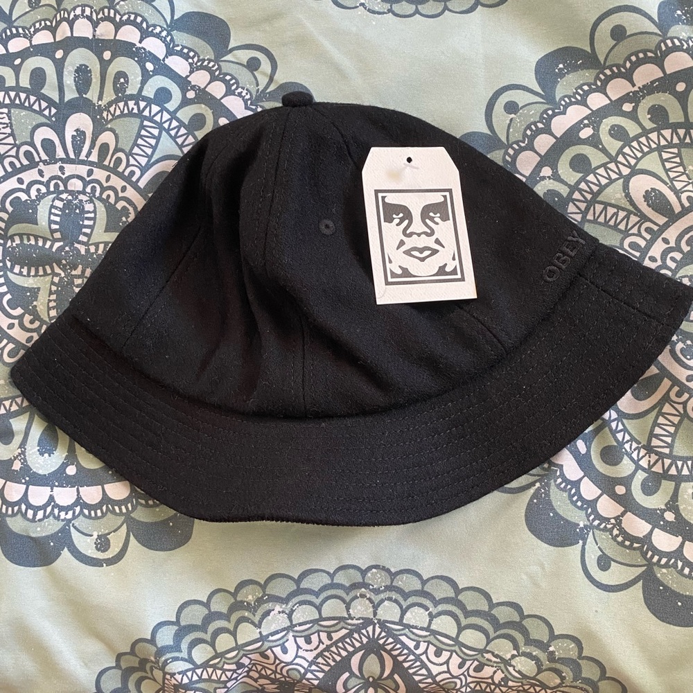 Bucket hat